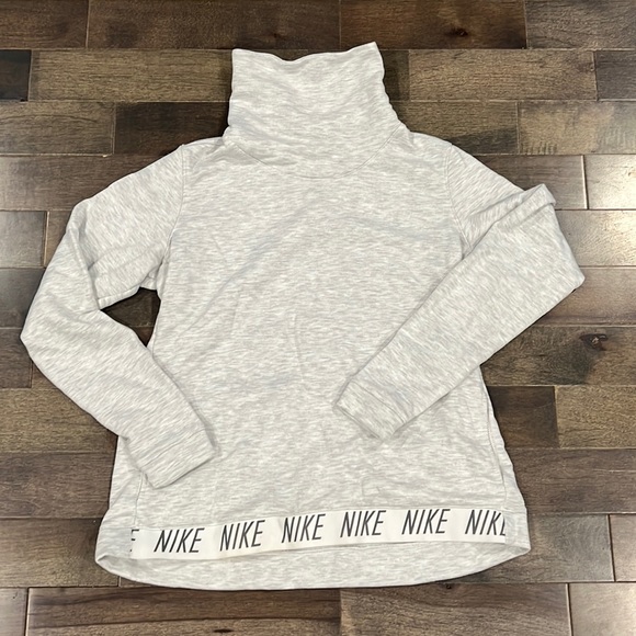 Nike Tops - Womens Nike Dri fit sweatshirt GUC large